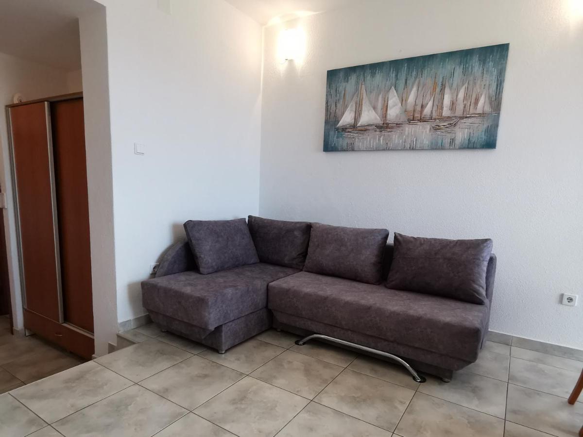 Apartments Golub 策萨利卡 外观 照片
