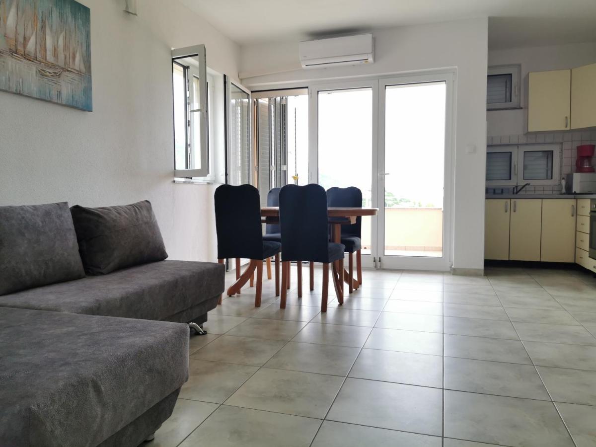 Apartments Golub 策萨利卡 外观 照片