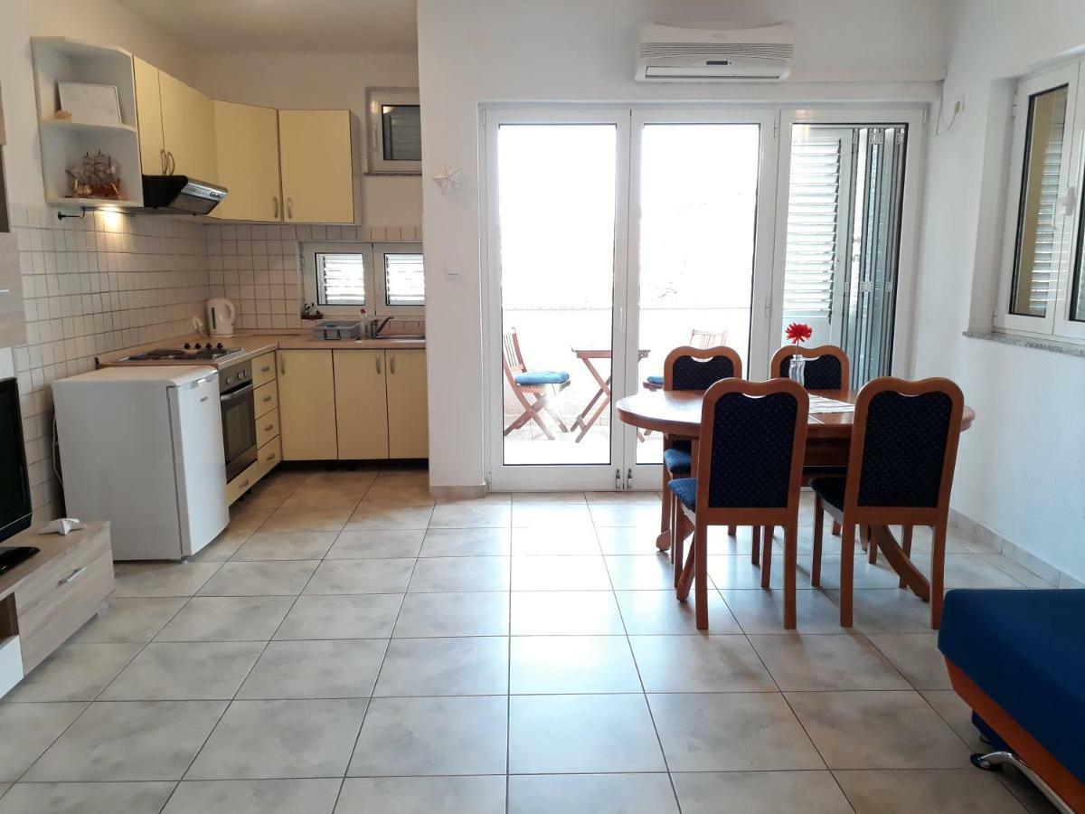 Apartments Golub 策萨利卡 外观 照片